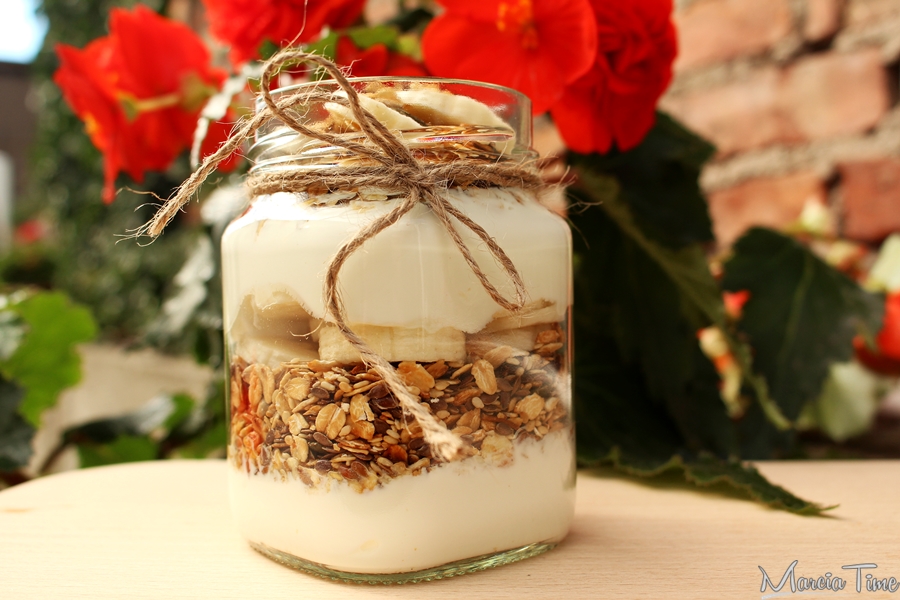 Domowa granola – przepis na śniadanie