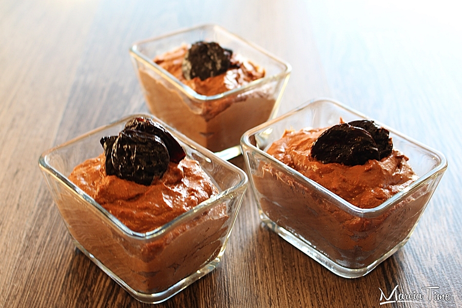 Czekoladowy budyń z kaszy jaglanej
