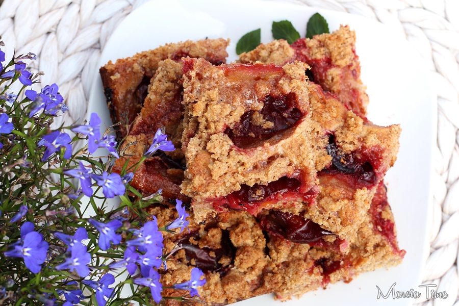 Ciasto ze śliwkami i kruszonką