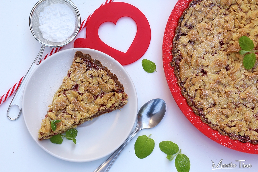 Tarta jaglana z rabarbarem