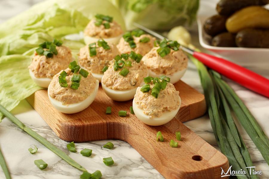 Jajka faszerowane tuńczykiem